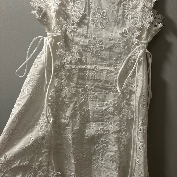 Elegant Cream Floral Maxi Dress - Picture 8 of 11